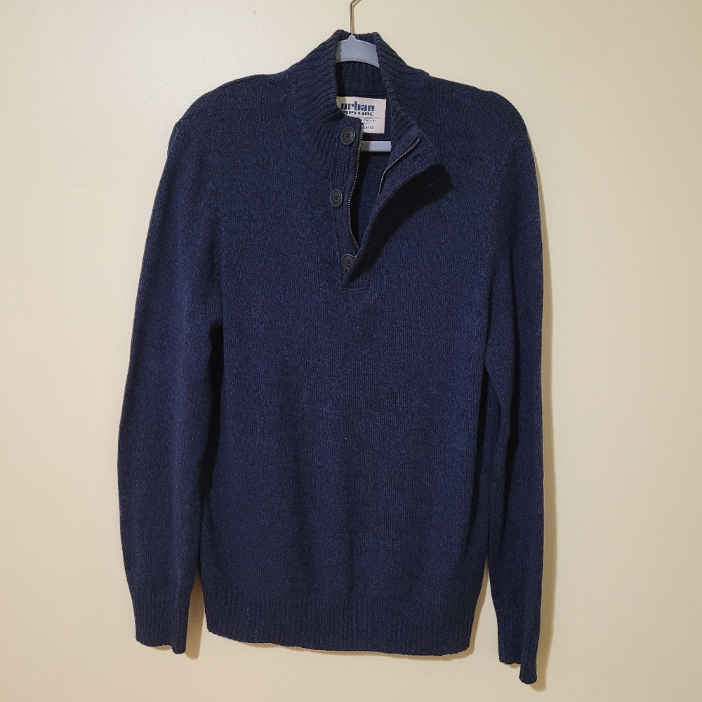 Urban pipeline size large sweater
